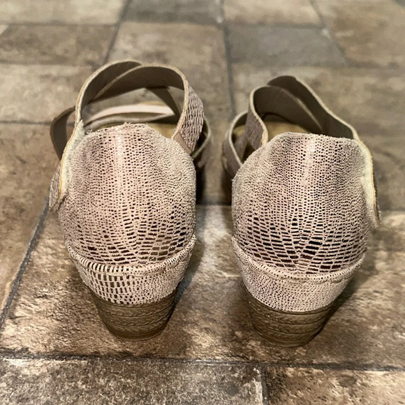 Rieker Size 40 - Picture 4 of 8